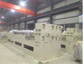 昆山舊機械設備表面噴漆翻新